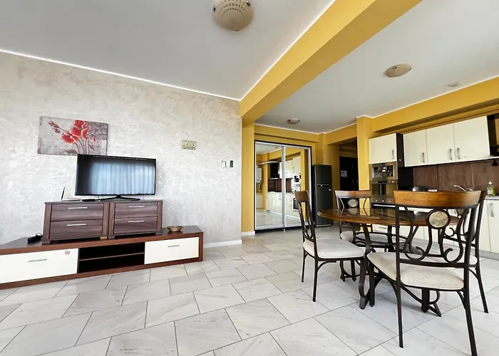 Sophia Lake View Suite